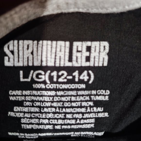 Survivelgear Free style skate design T-shirt black boy's size L 12-14 - Picture 3 of 3